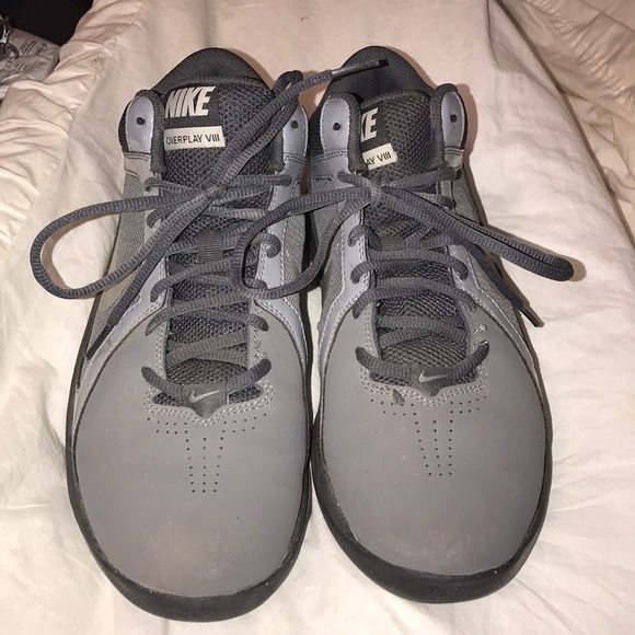 Nike basketball sneakers - Picture 2 of 5